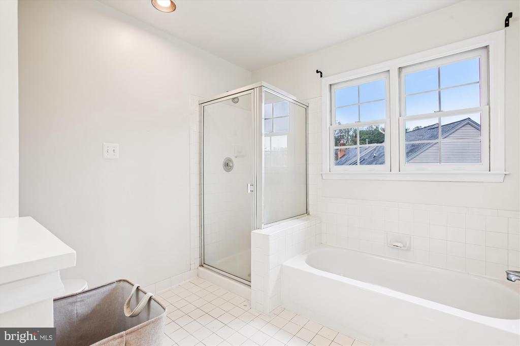 7406 ARUNDEL PLACE