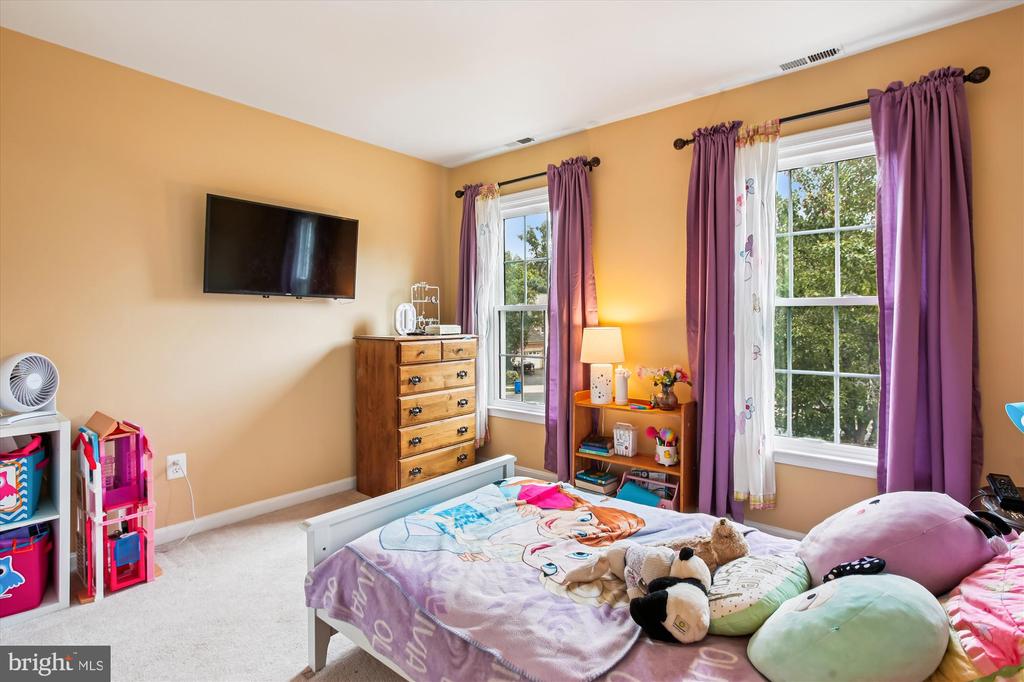 7406 ARUNDEL PLACE