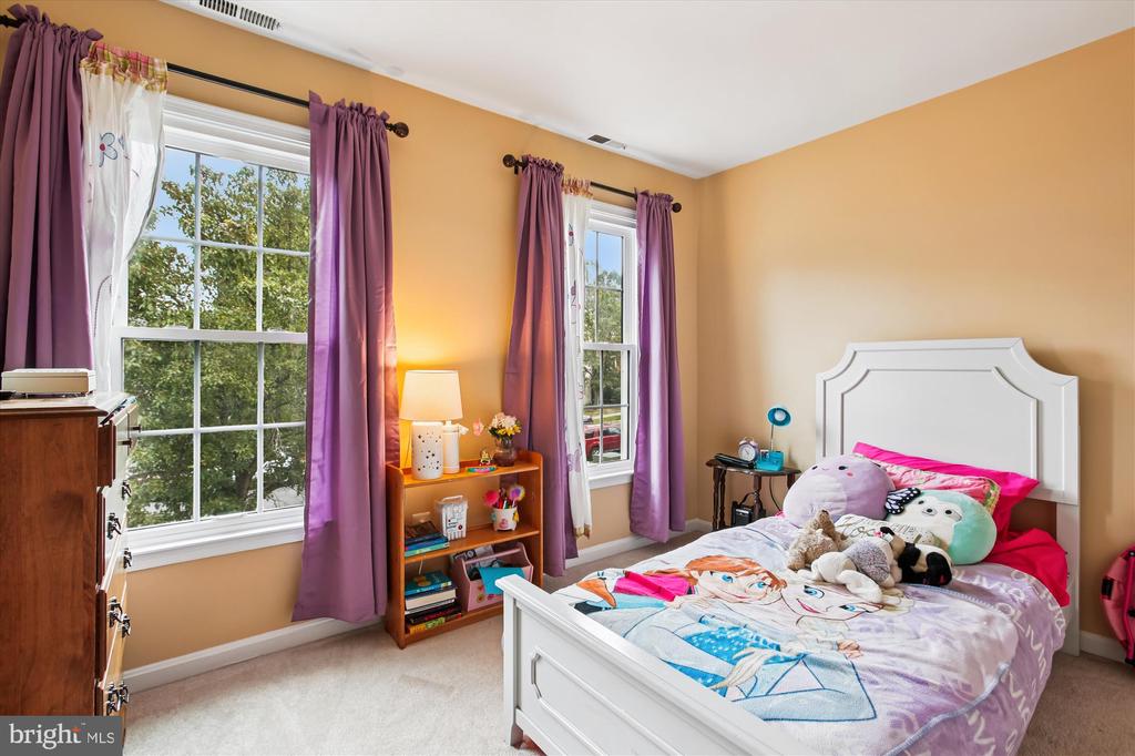 7406 ARUNDEL PLACE