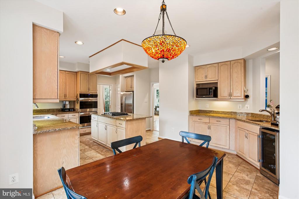 7406 ARUNDEL PLACE
