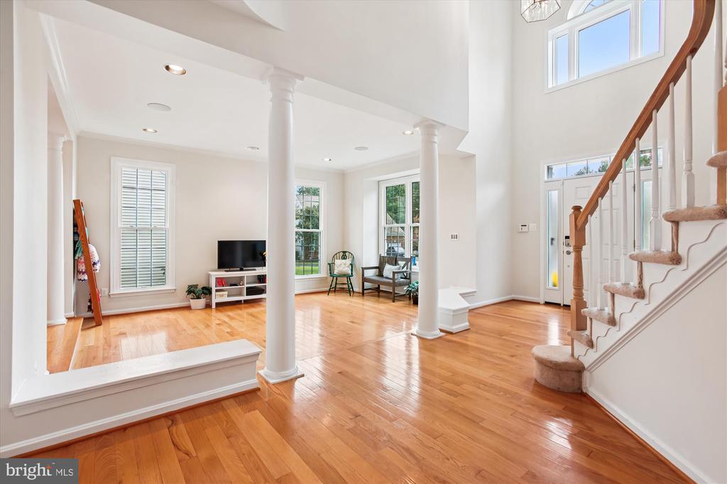 7406 ARUNDEL PLACE