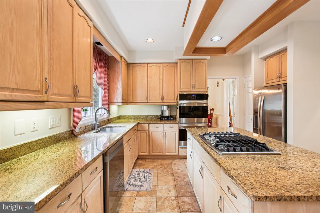 7406 ARUNDEL PLACE