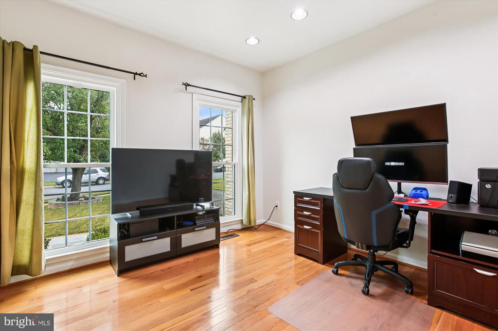7406 ARUNDEL PLACE