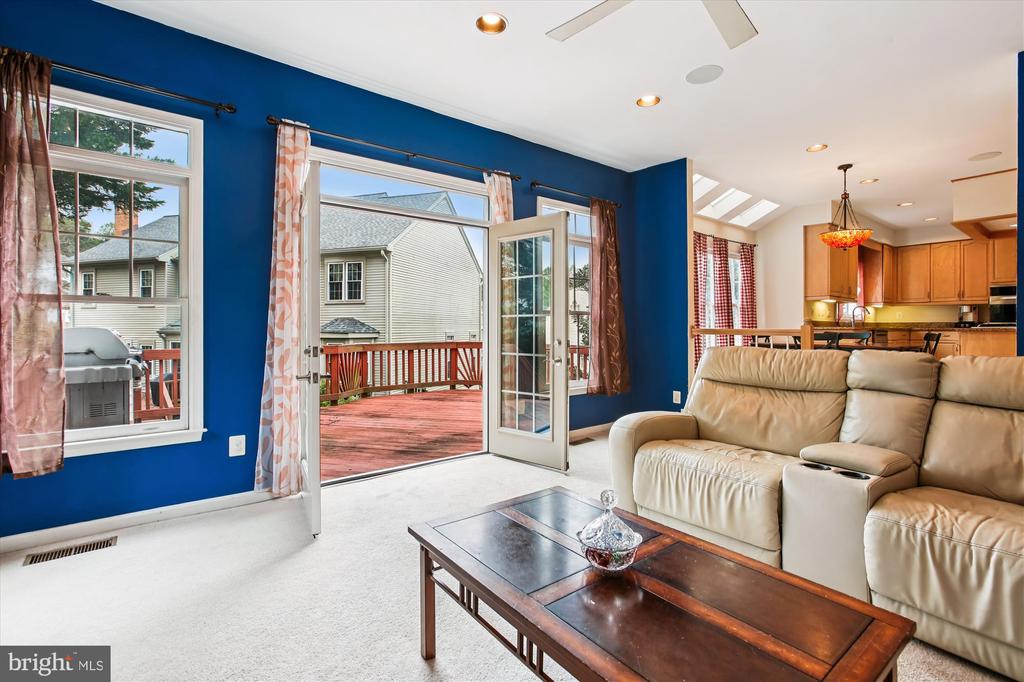 7406 ARUNDEL PLACE