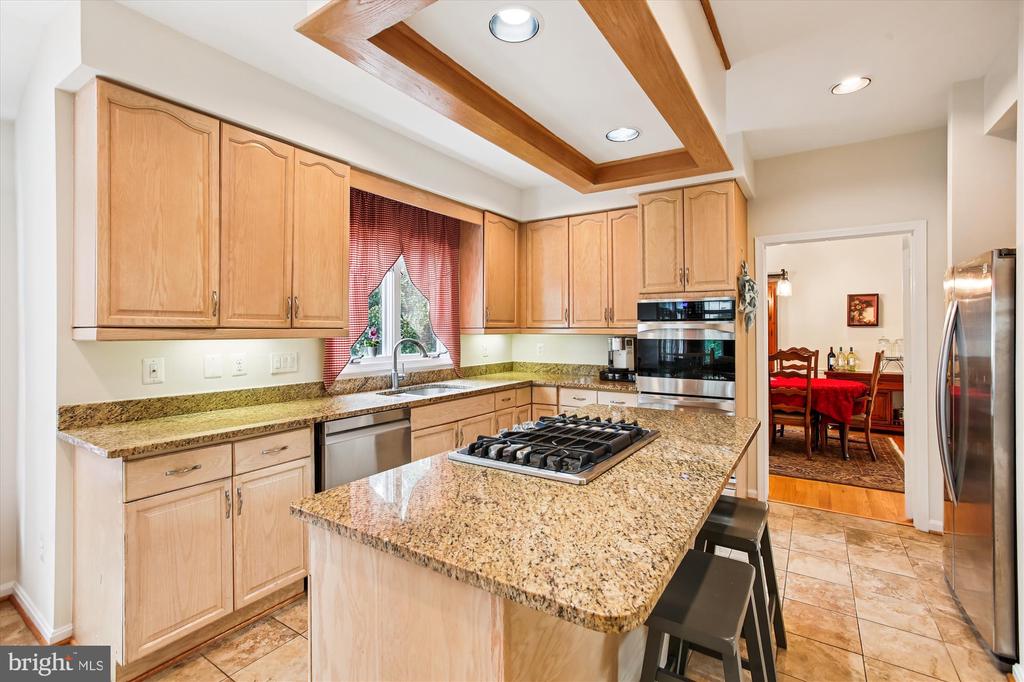 7406 ARUNDEL PLACE
