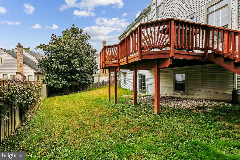7406 ARUNDEL PLACE