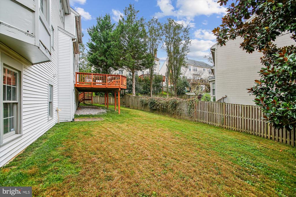 7406 ARUNDEL PLACE