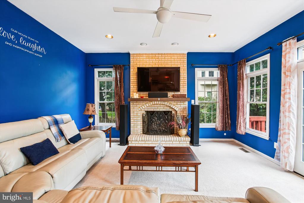 7406 ARUNDEL PLACE