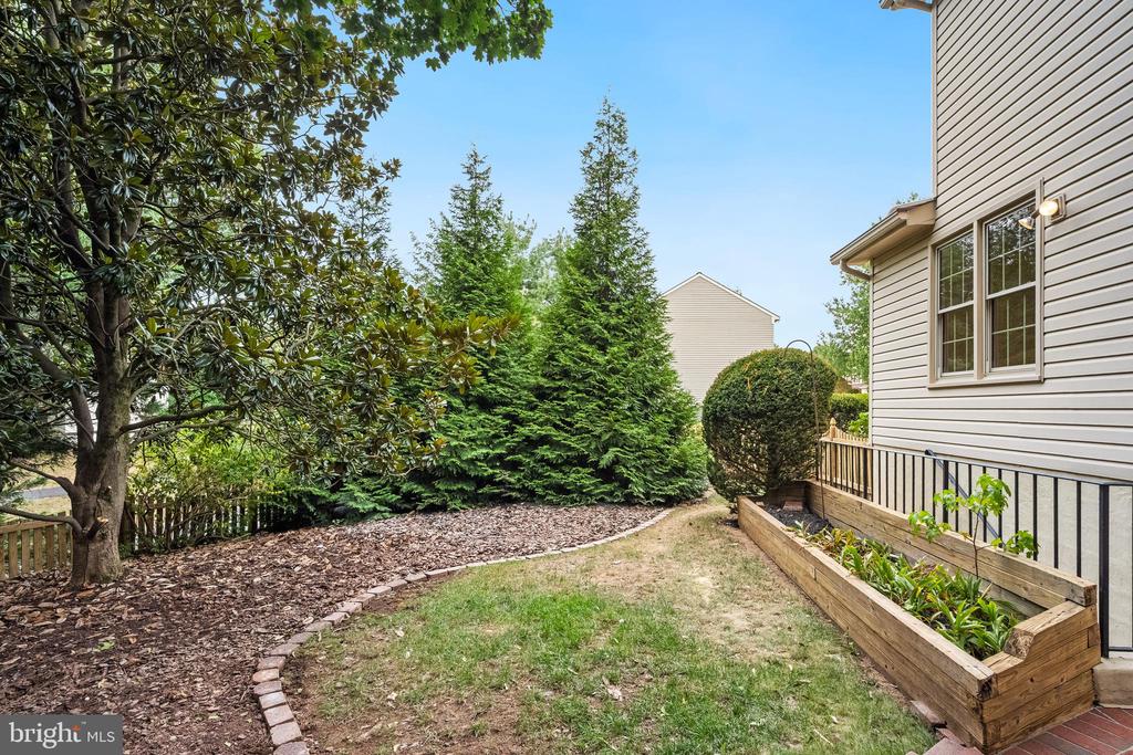 13405 VIRGINIA WILLOW DRIVE