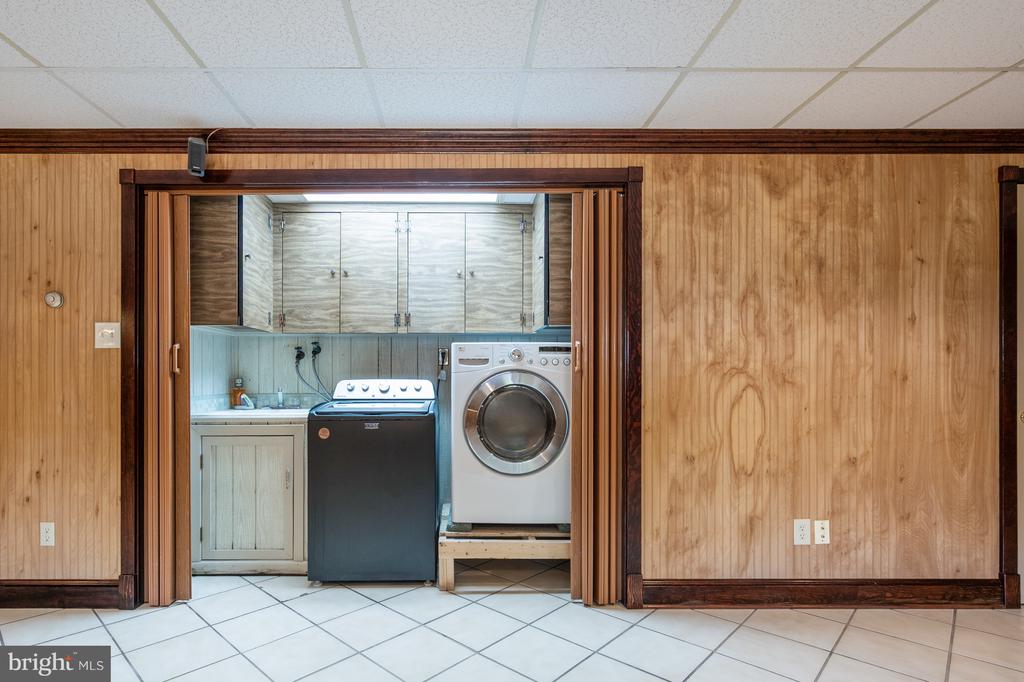 8917 LINTON LANE