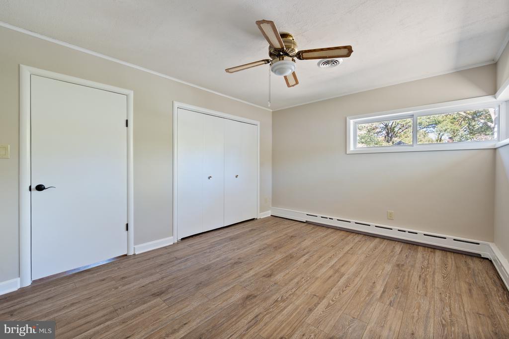 8917 LINTON LANE