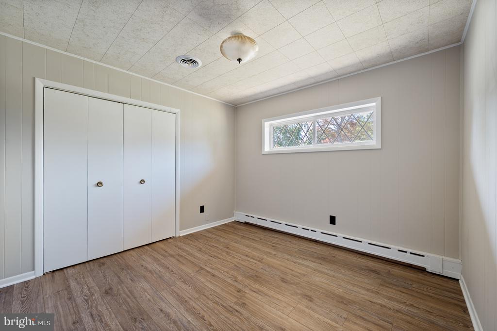 8917 LINTON LANE
