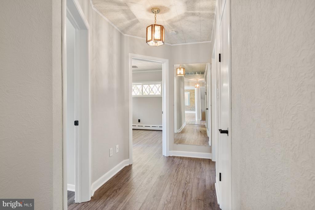 8917 LINTON LANE