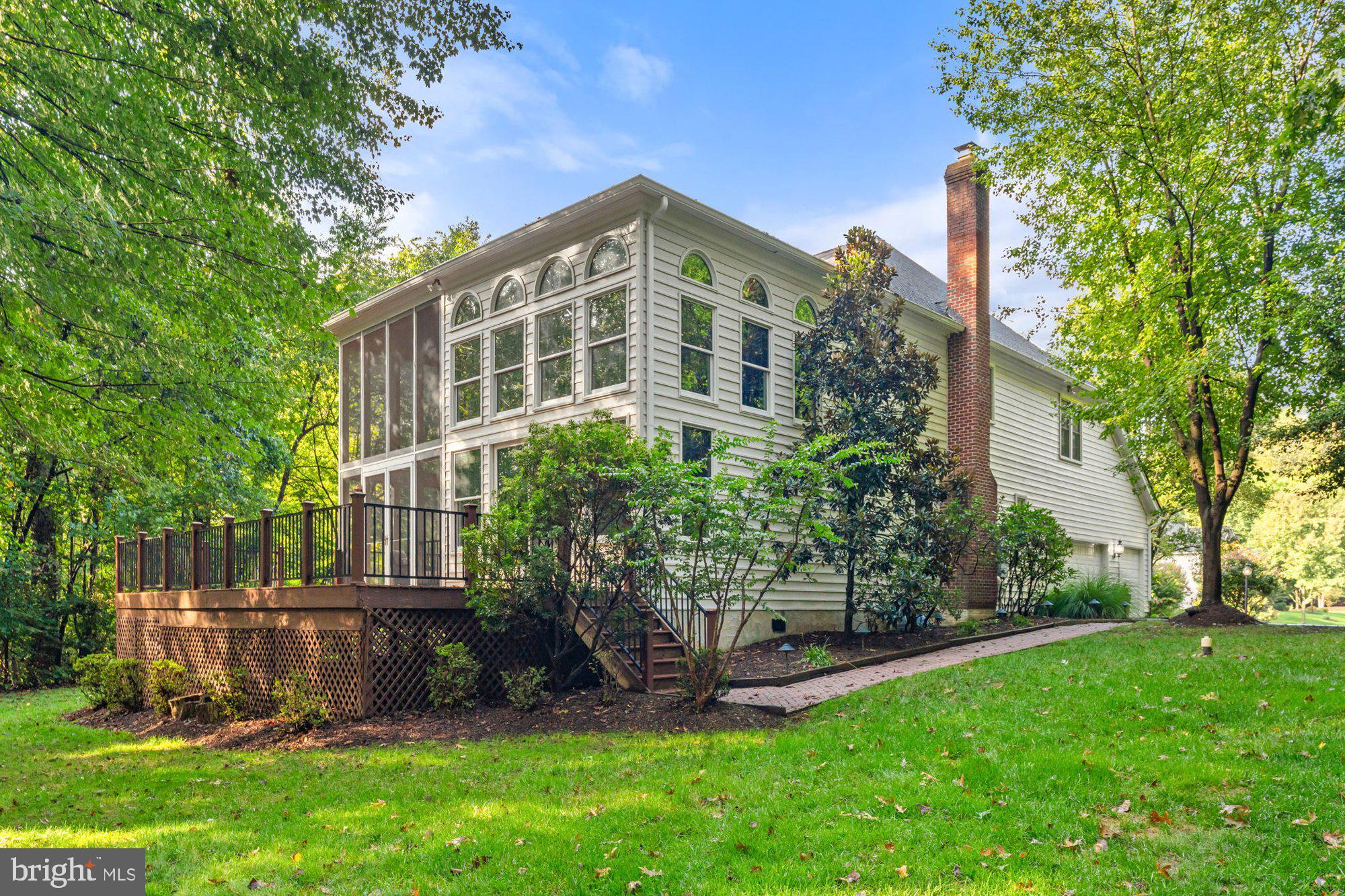 3300 LAUREN OAKS COURT