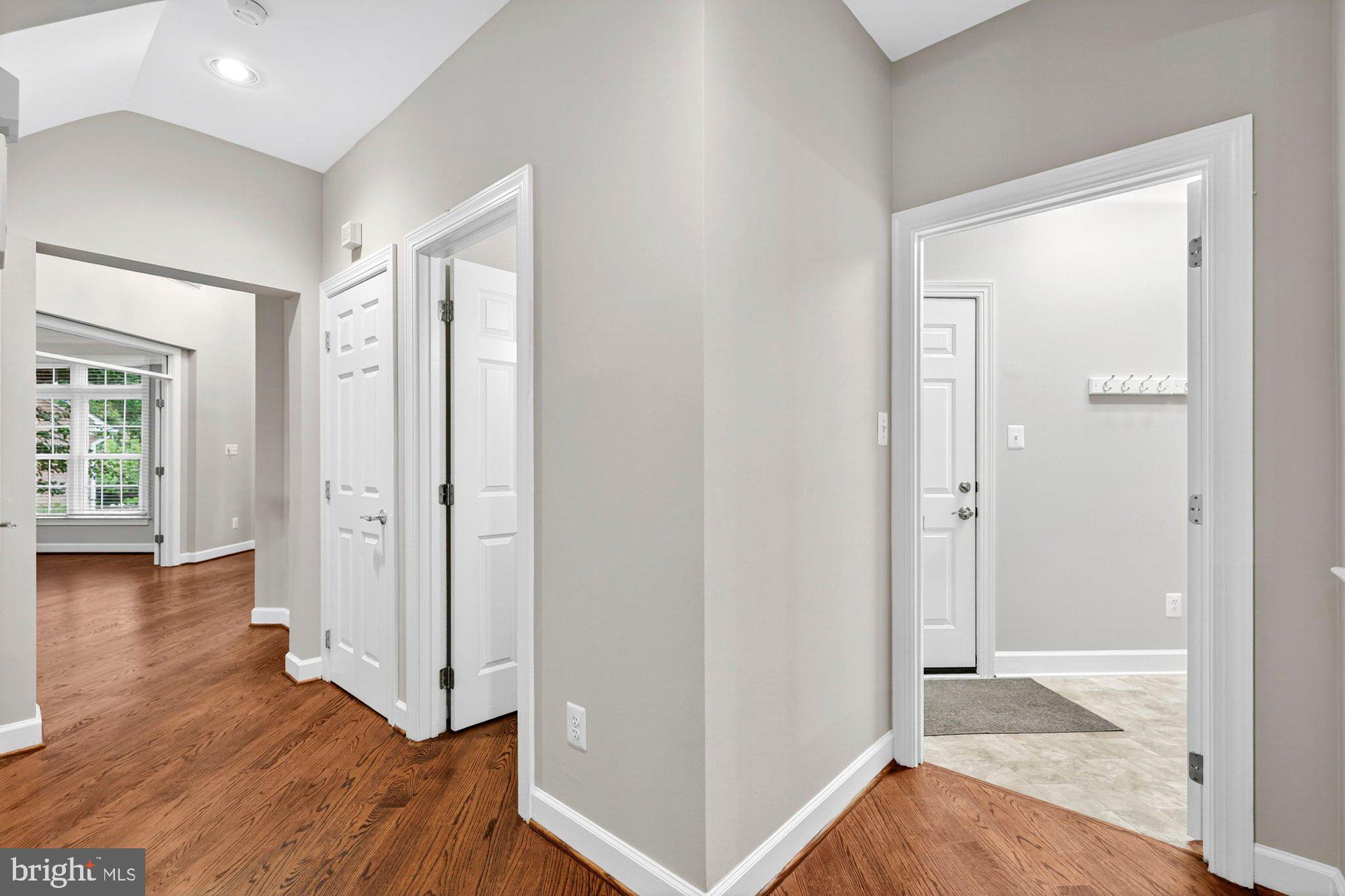 3300 LAUREN OAKS COURT