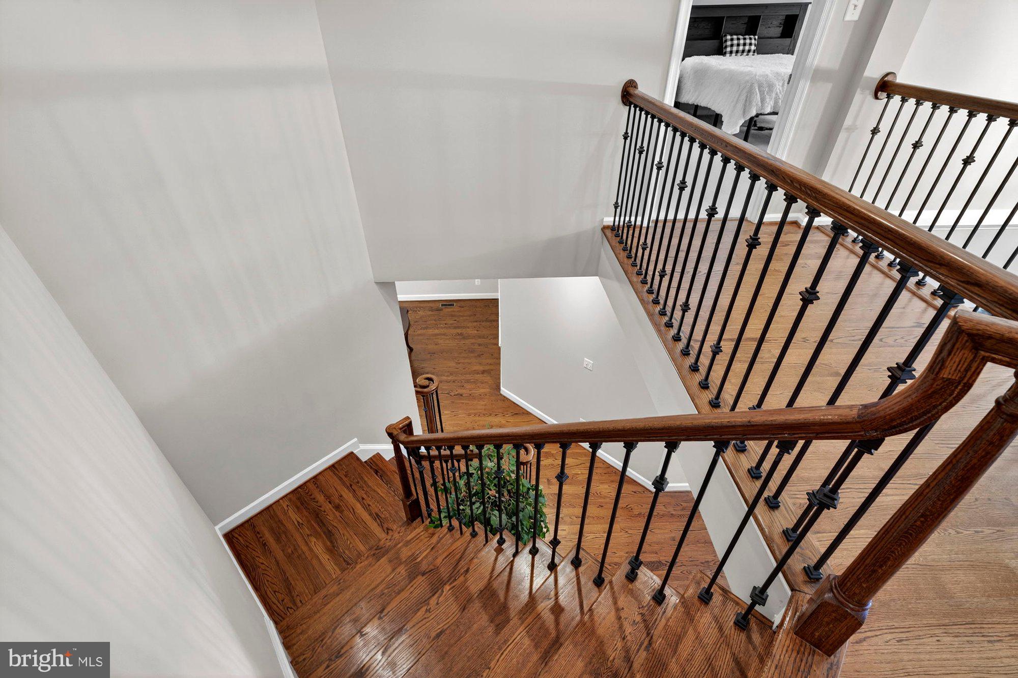 3300 LAUREN OAKS COURT