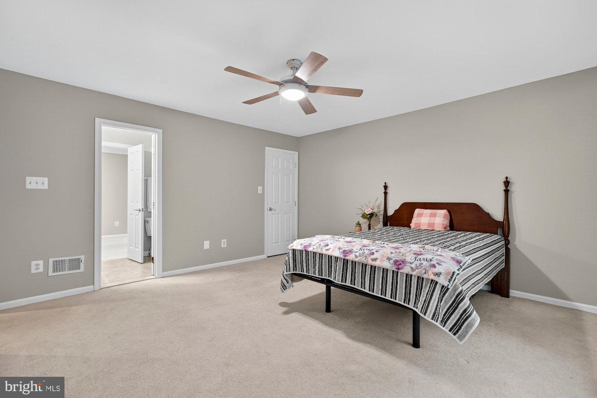 3300 LAUREN OAKS COURT