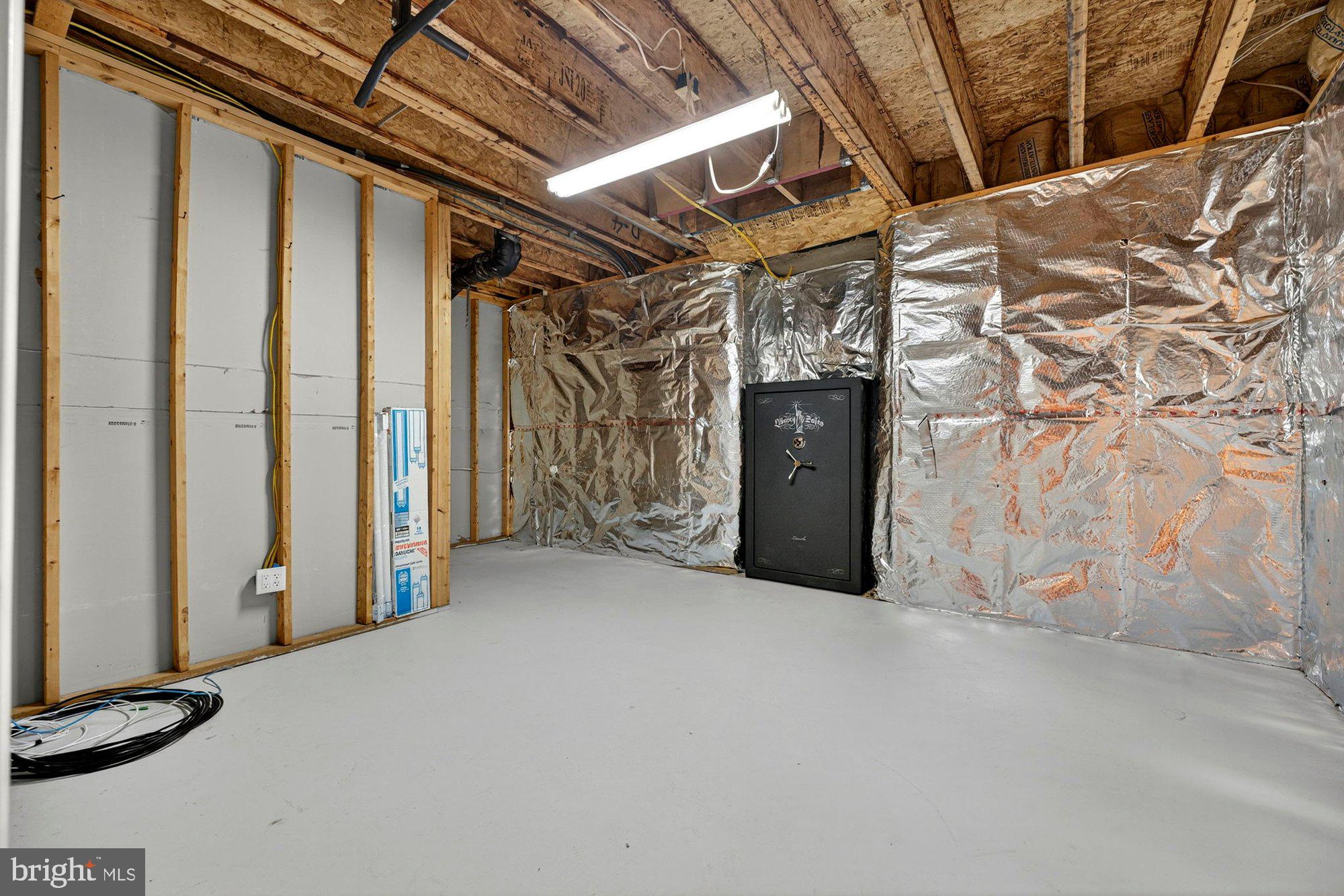 3300 LAUREN OAKS COURT