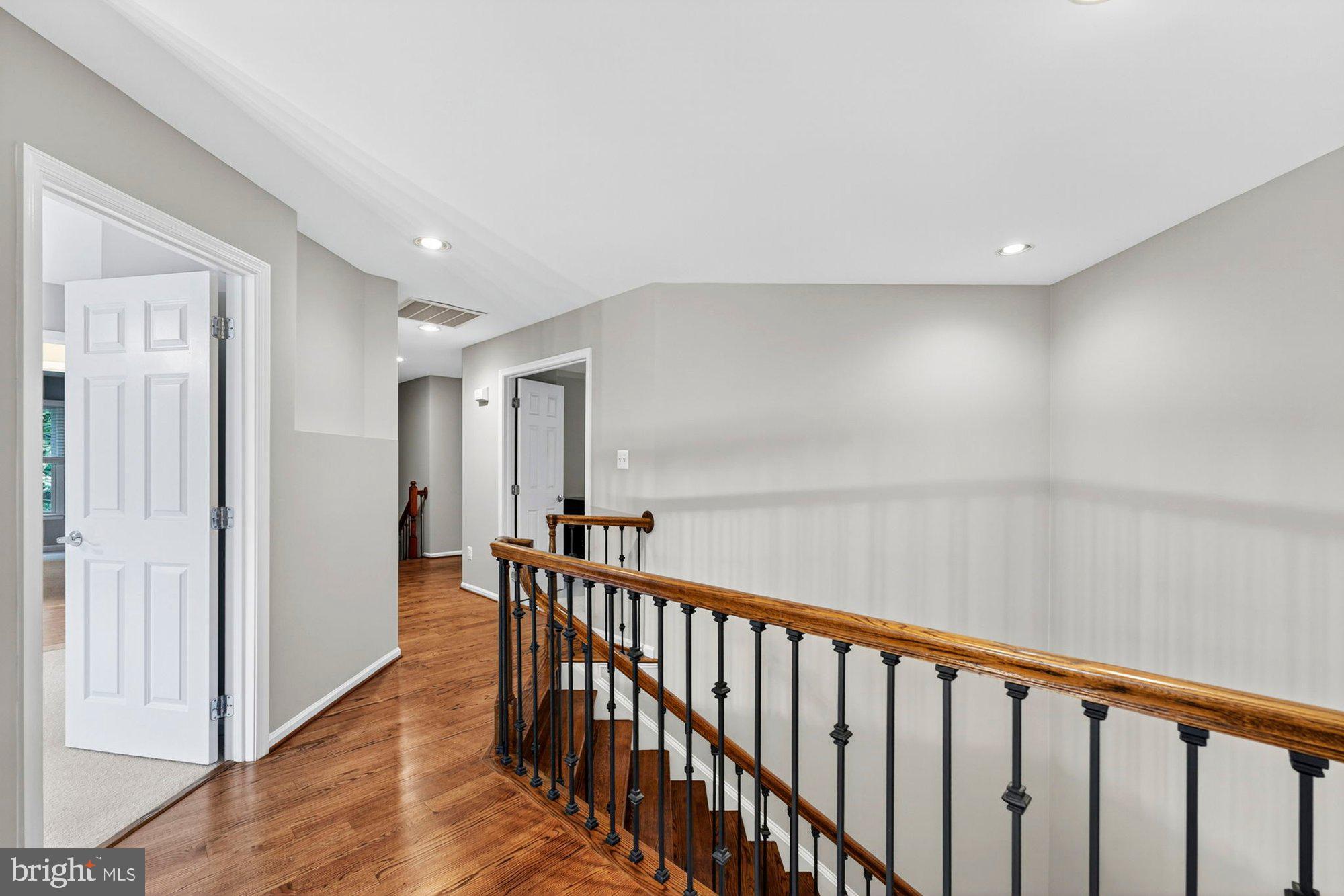 3300 LAUREN OAKS COURT