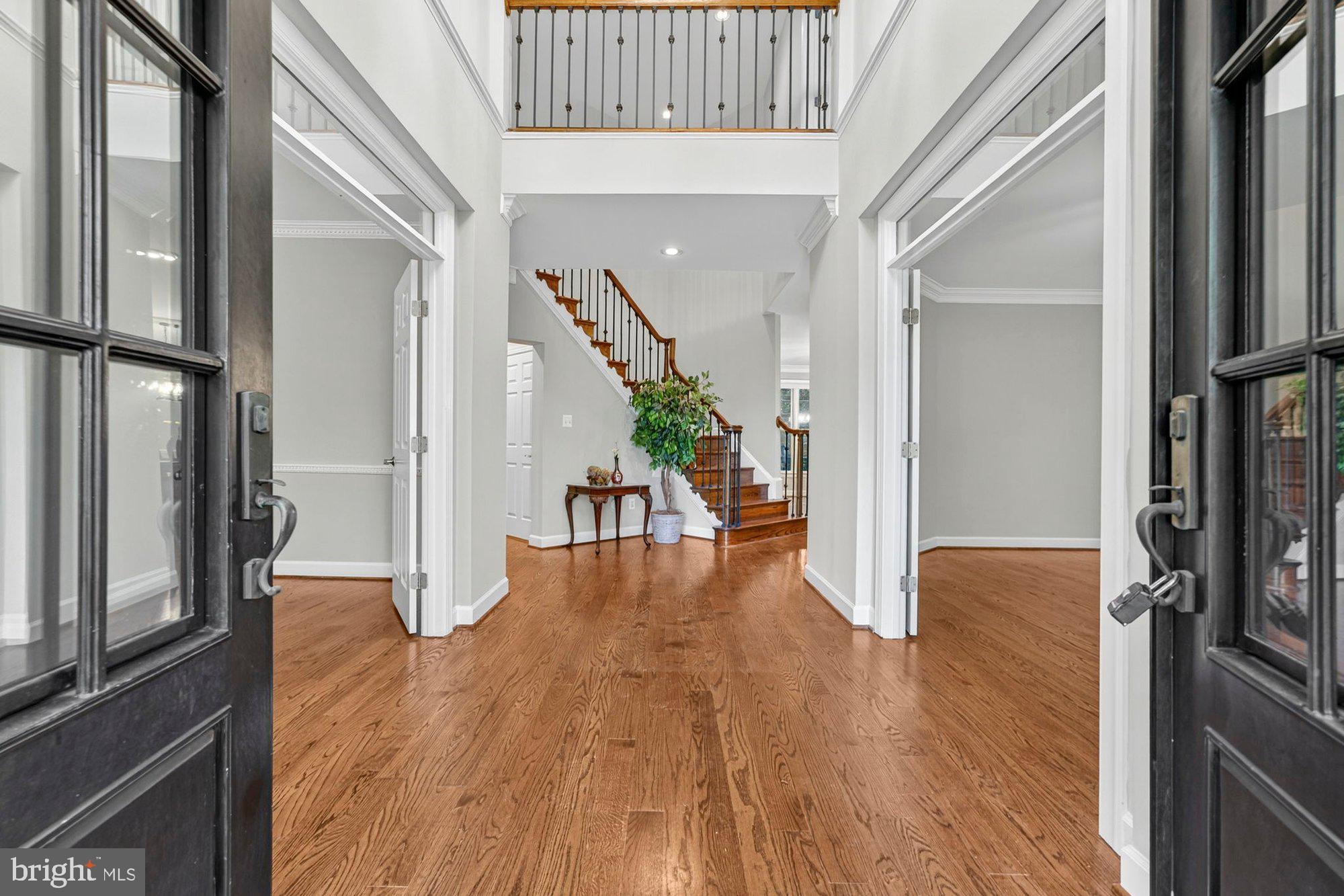 3300 LAUREN OAKS COURT