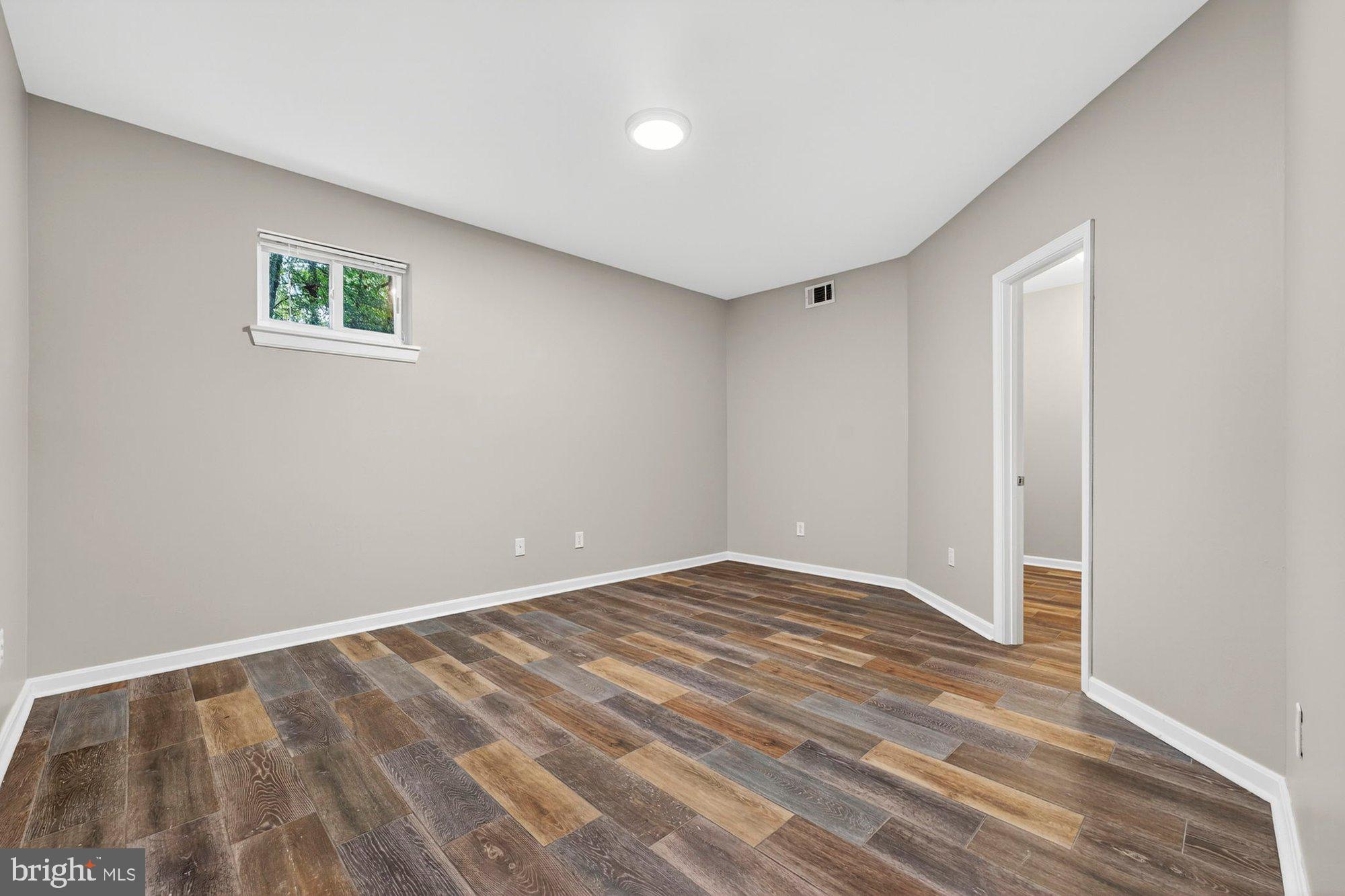 3300 LAUREN OAKS COURT