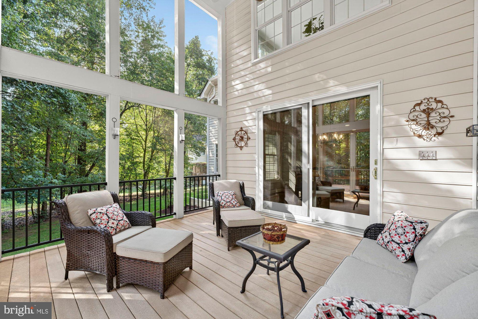 3300 LAUREN OAKS COURT