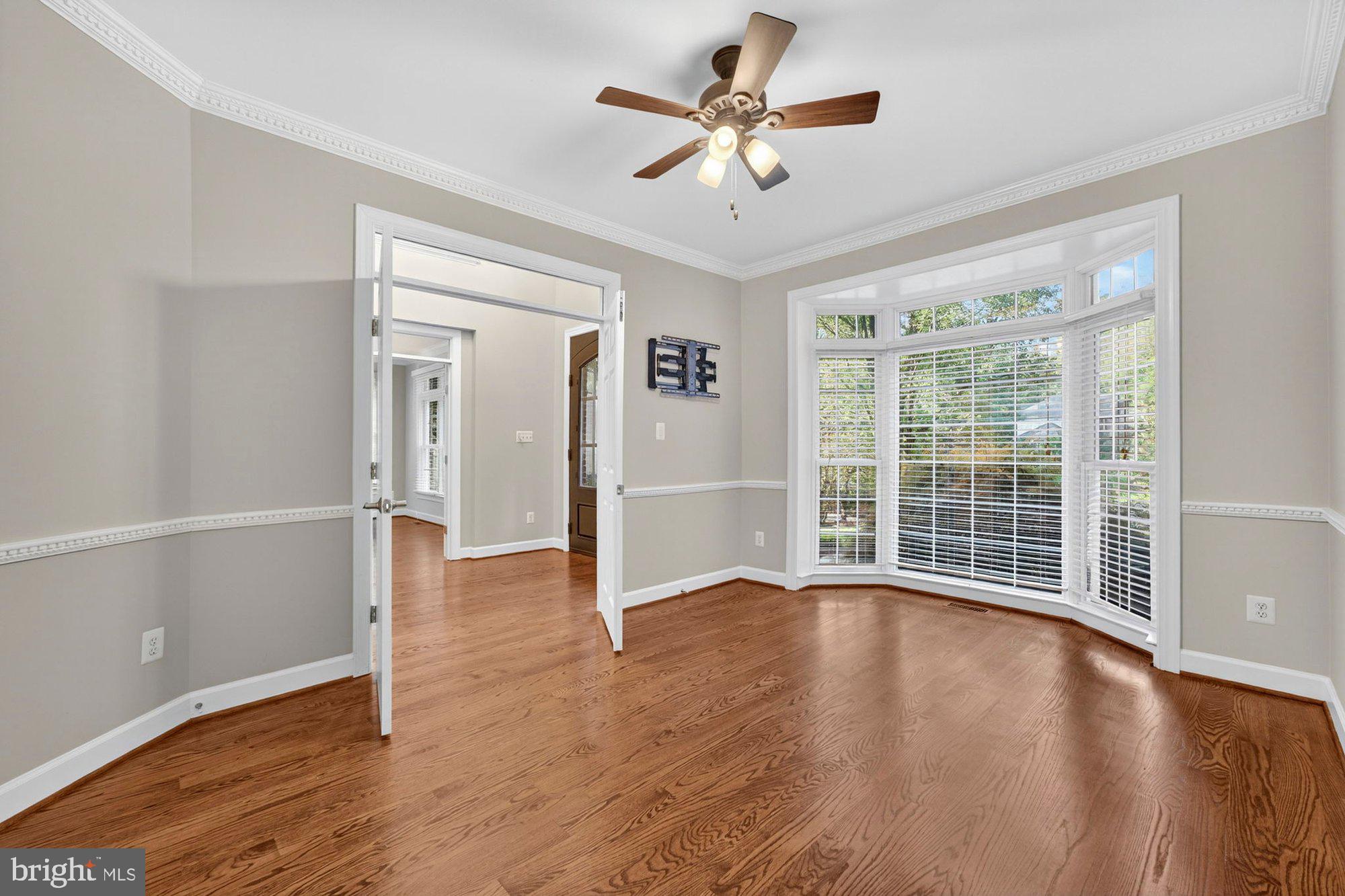 3300 LAUREN OAKS COURT