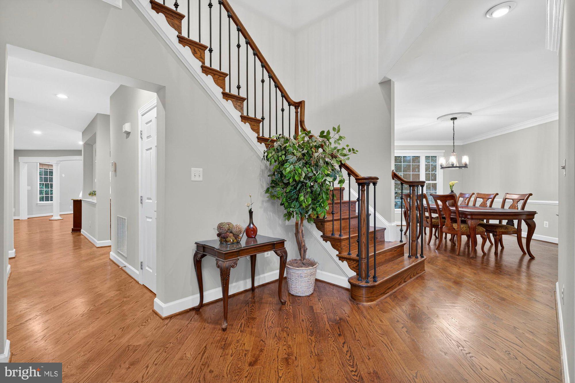 3300 LAUREN OAKS COURT