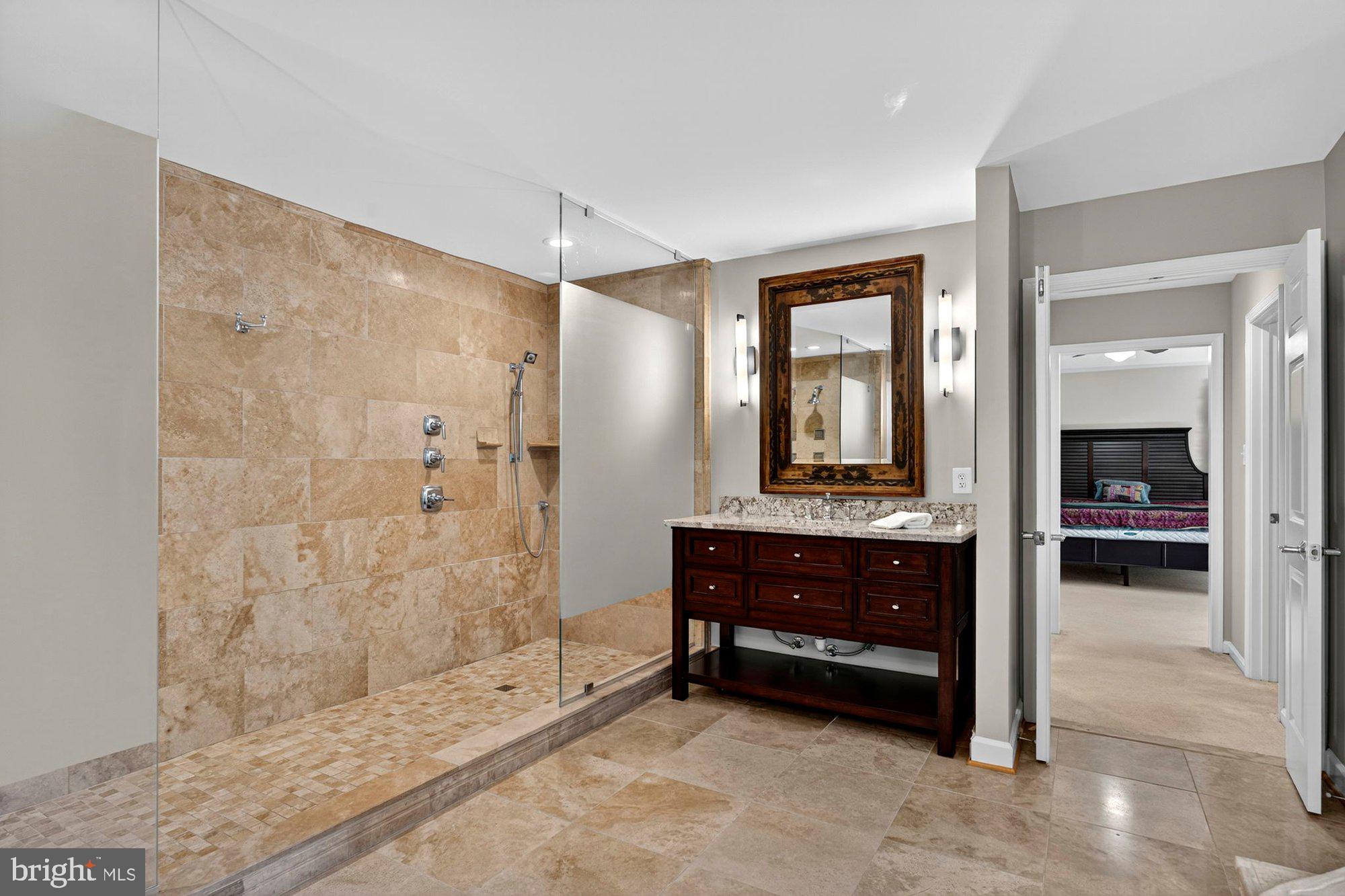3300 LAUREN OAKS COURT