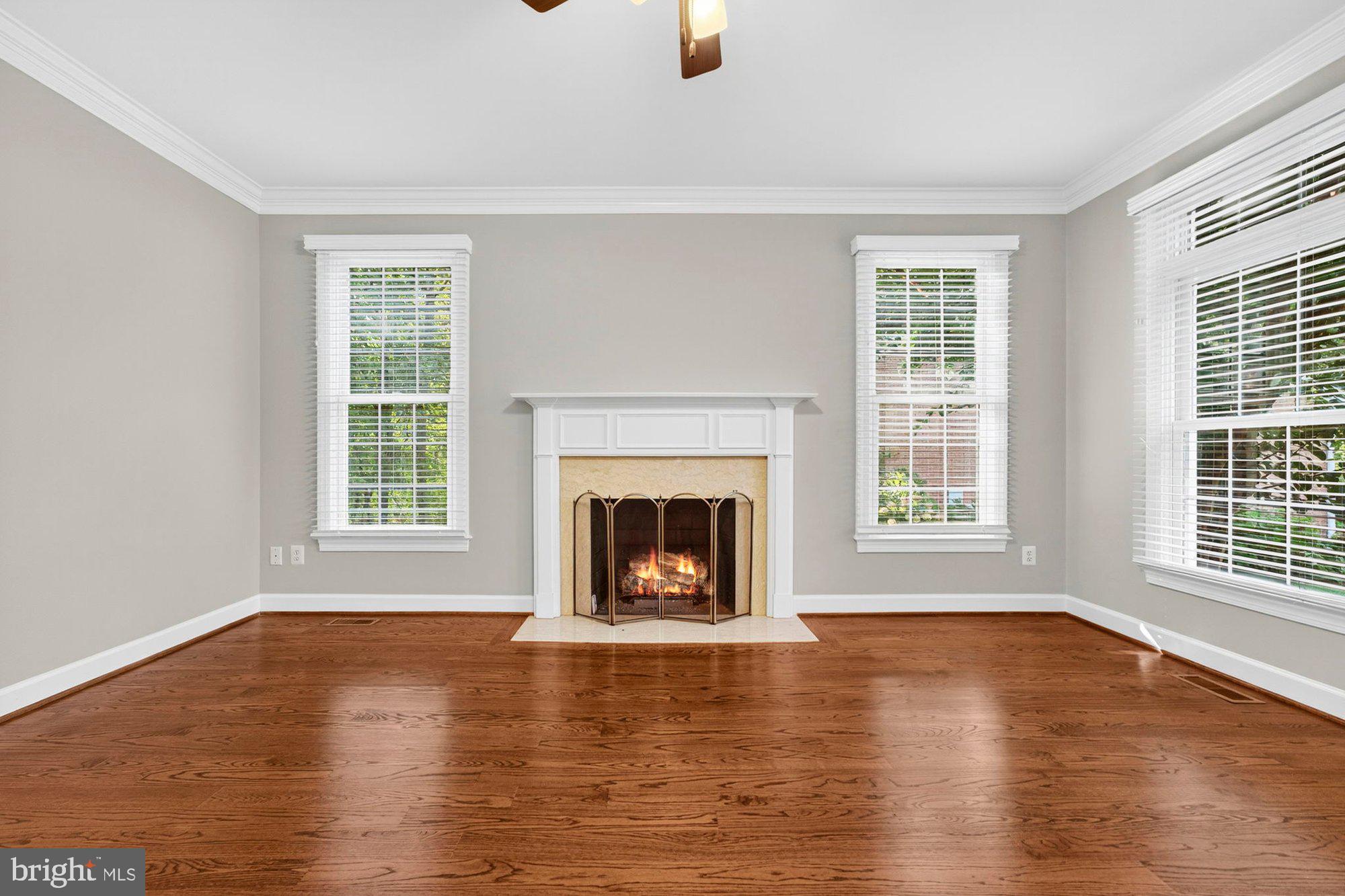 3300 LAUREN OAKS COURT