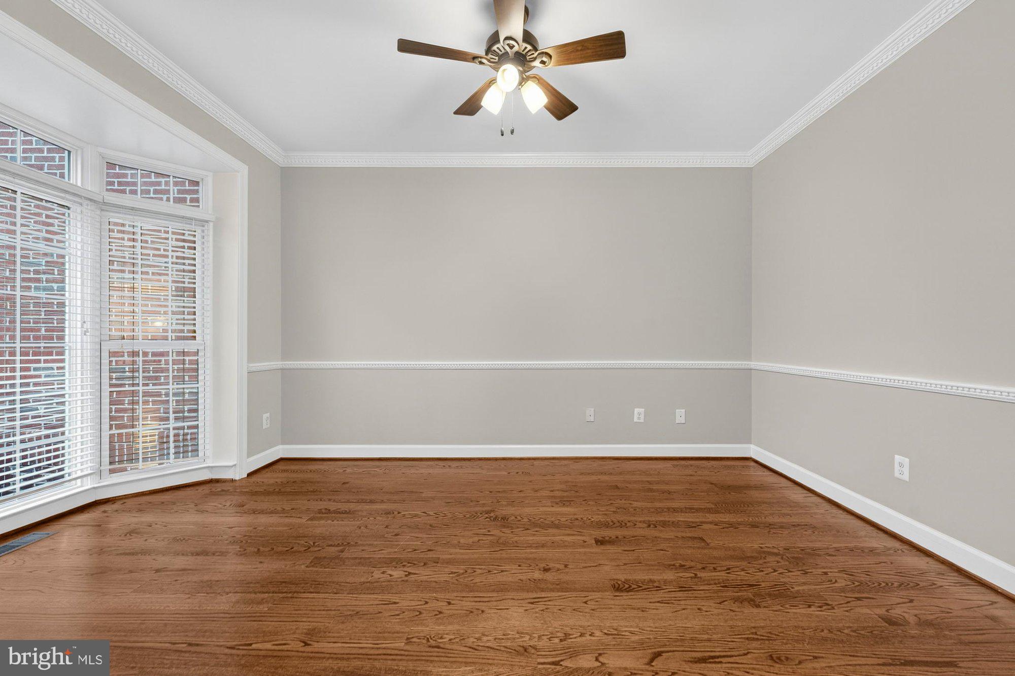 3300 LAUREN OAKS COURT