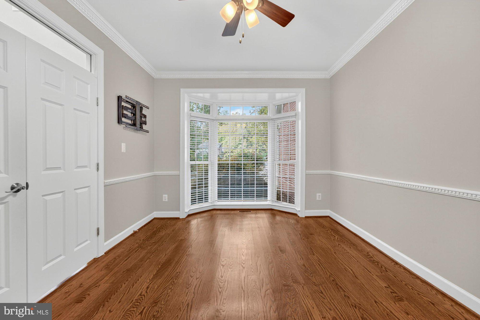 3300 LAUREN OAKS COURT