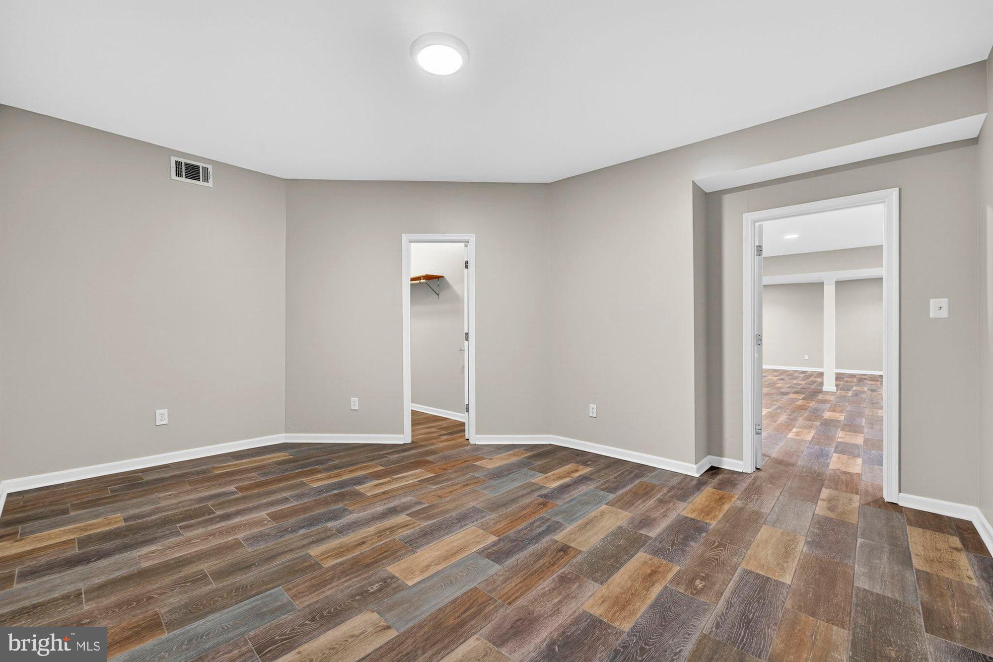 3300 LAUREN OAKS COURT