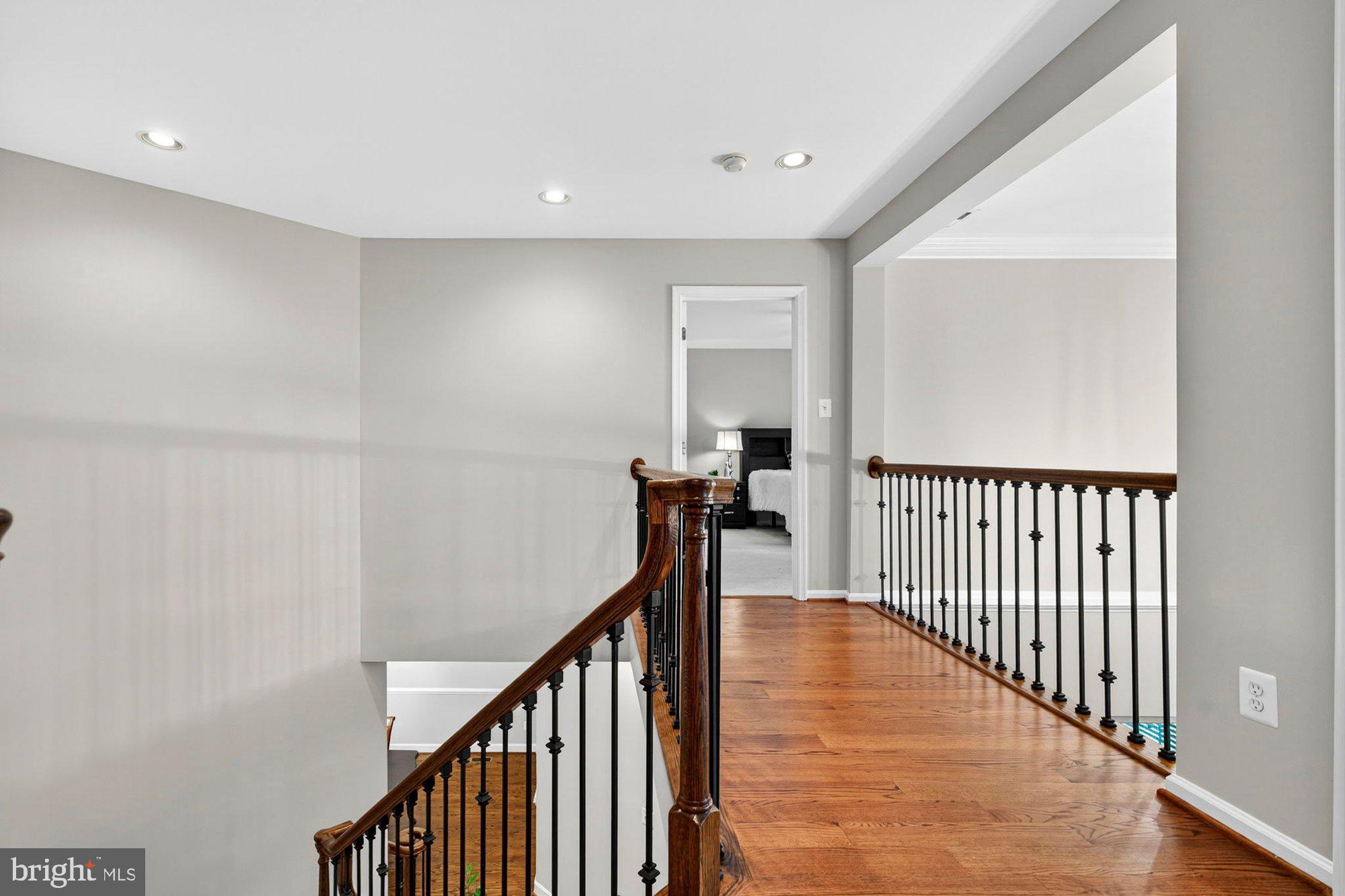 3300 LAUREN OAKS COURT