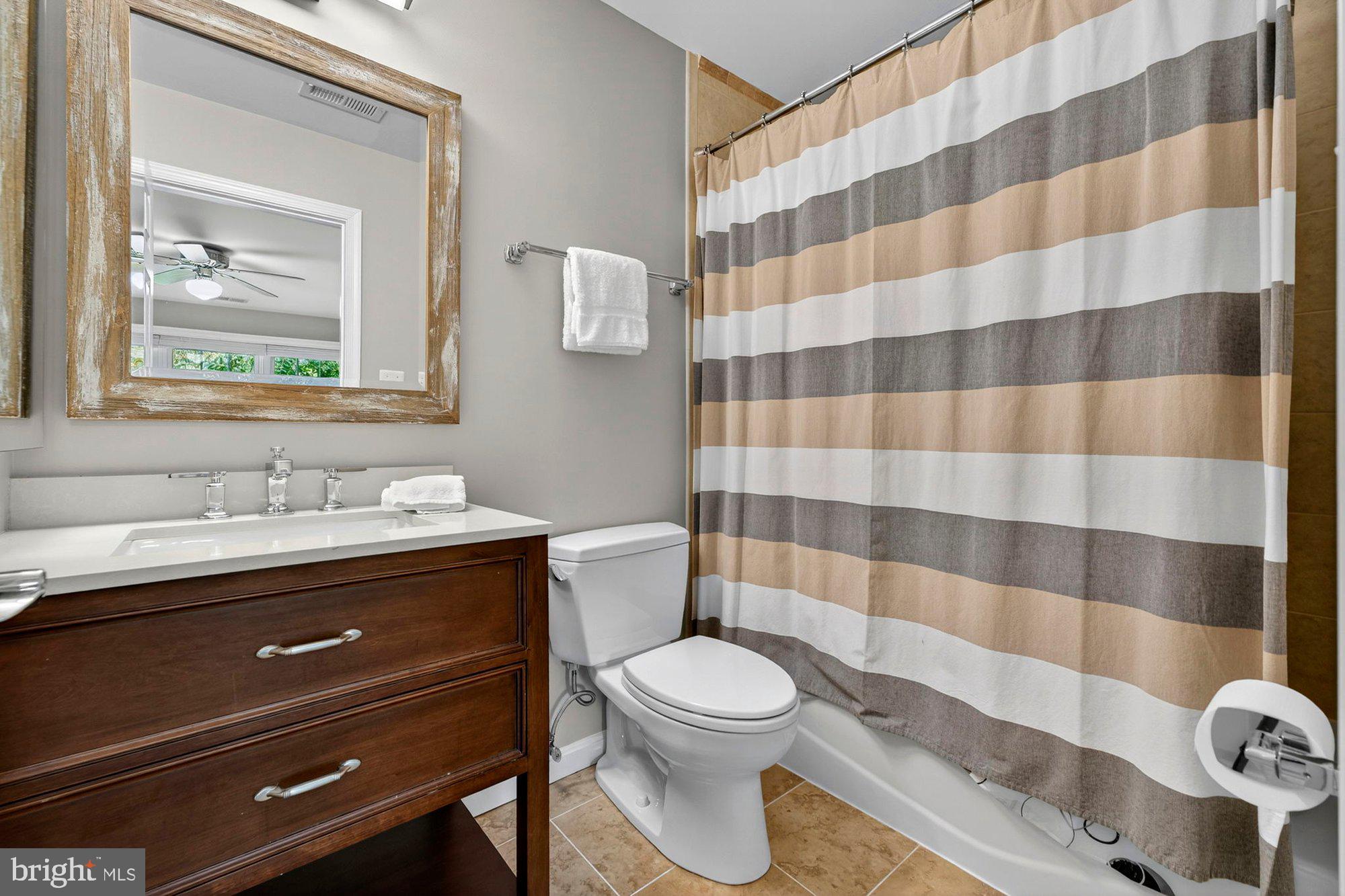 3300 LAUREN OAKS COURT