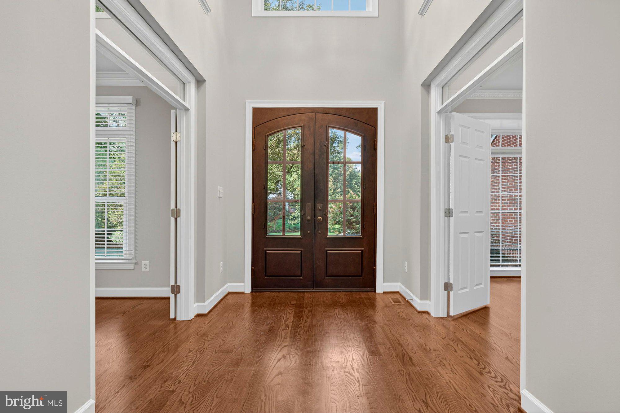 3300 LAUREN OAKS COURT