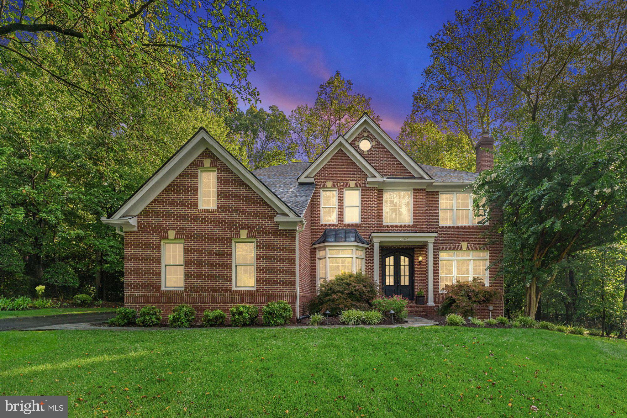 3300 LAUREN OAKS COURT
