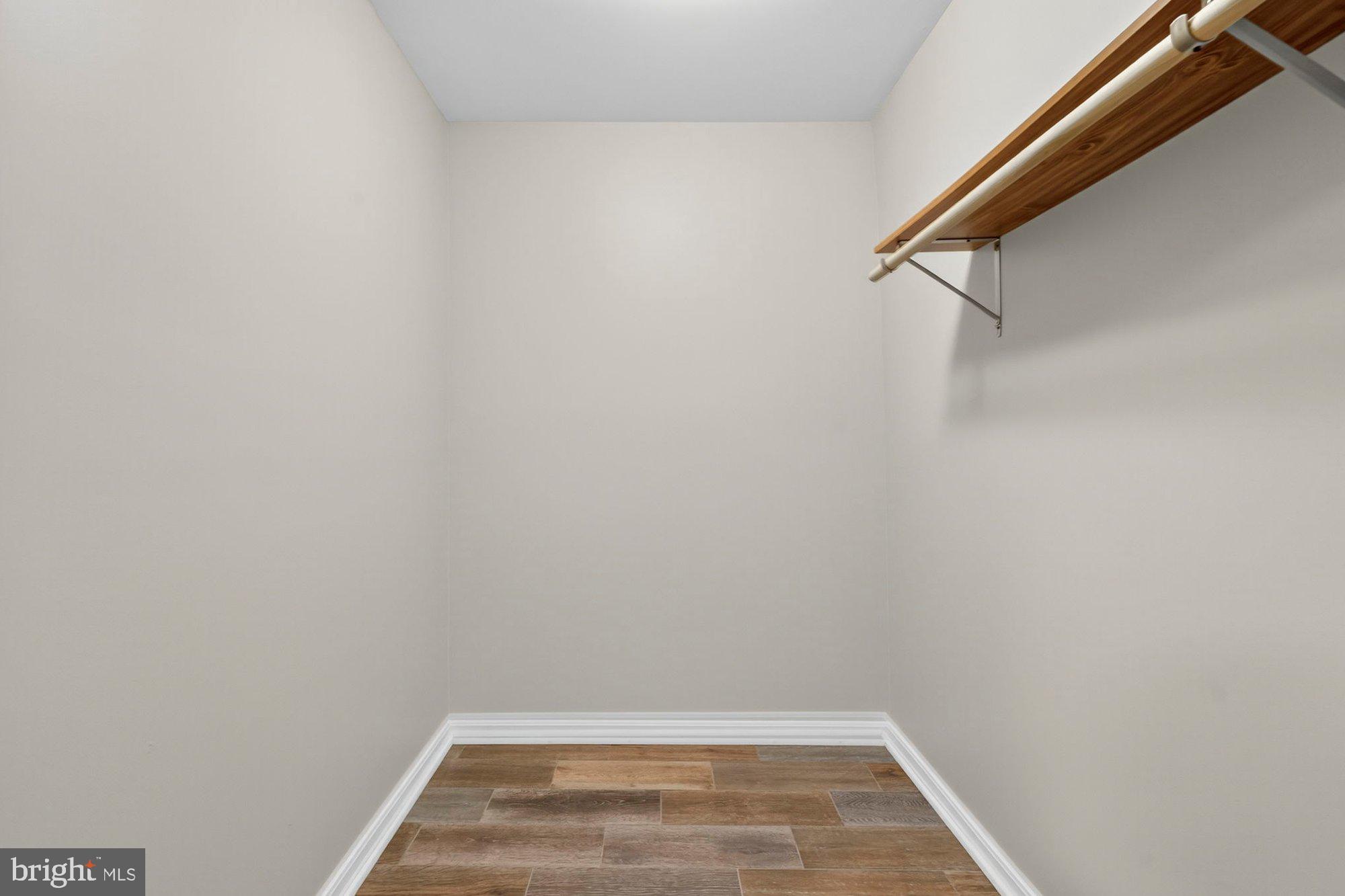 3300 LAUREN OAKS COURT