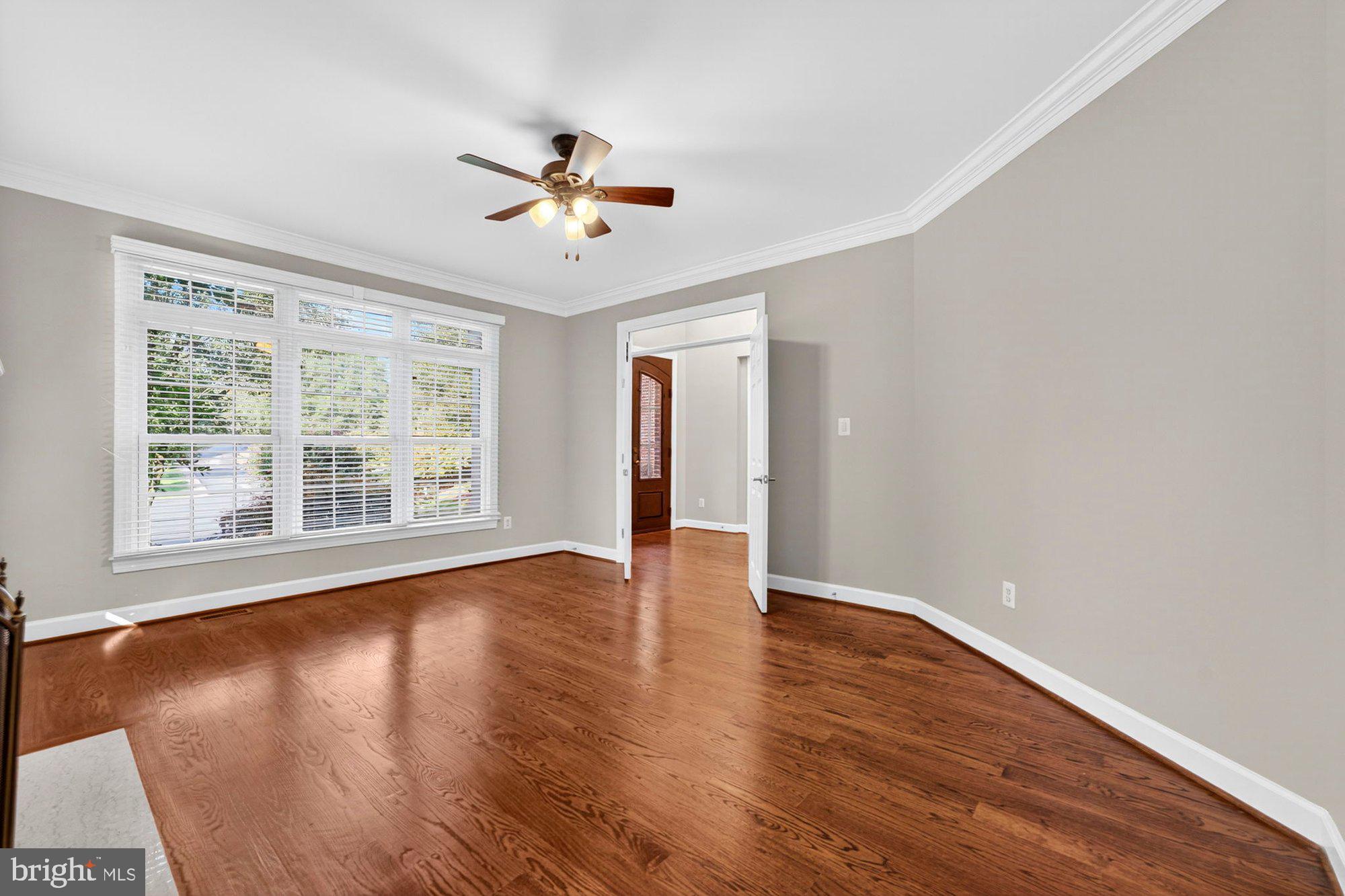 3300 LAUREN OAKS COURT
