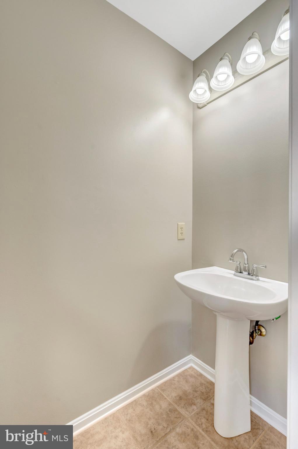 13708 GLASSFORD PLACE