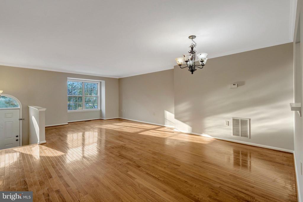 13708 GLASSFORD PLACE