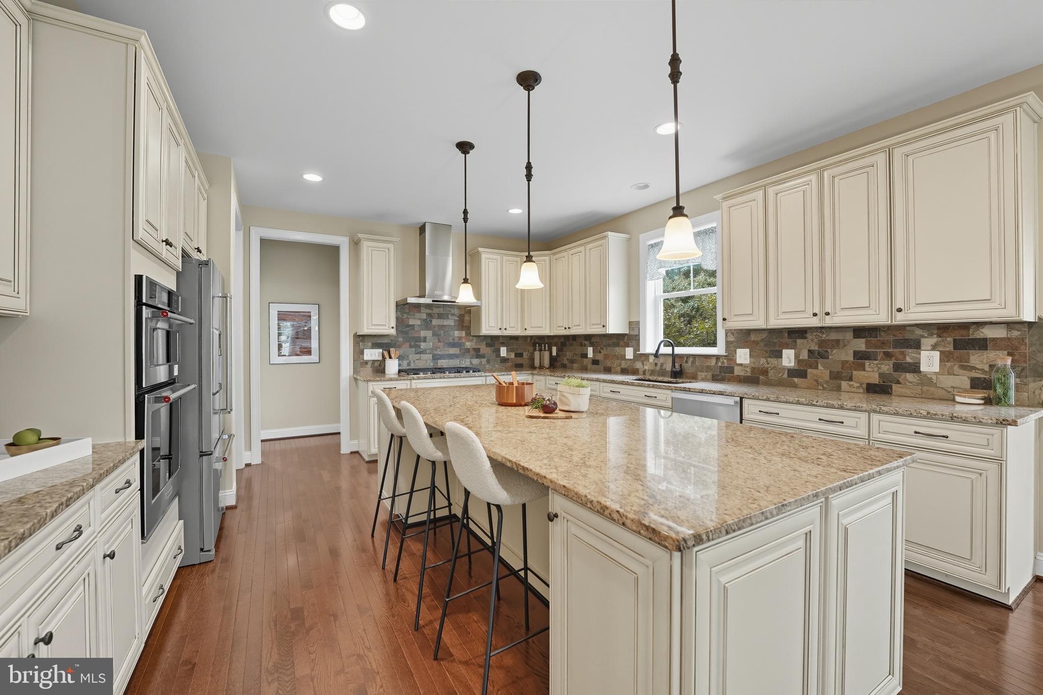 100 HEGLAR OAKS COURT