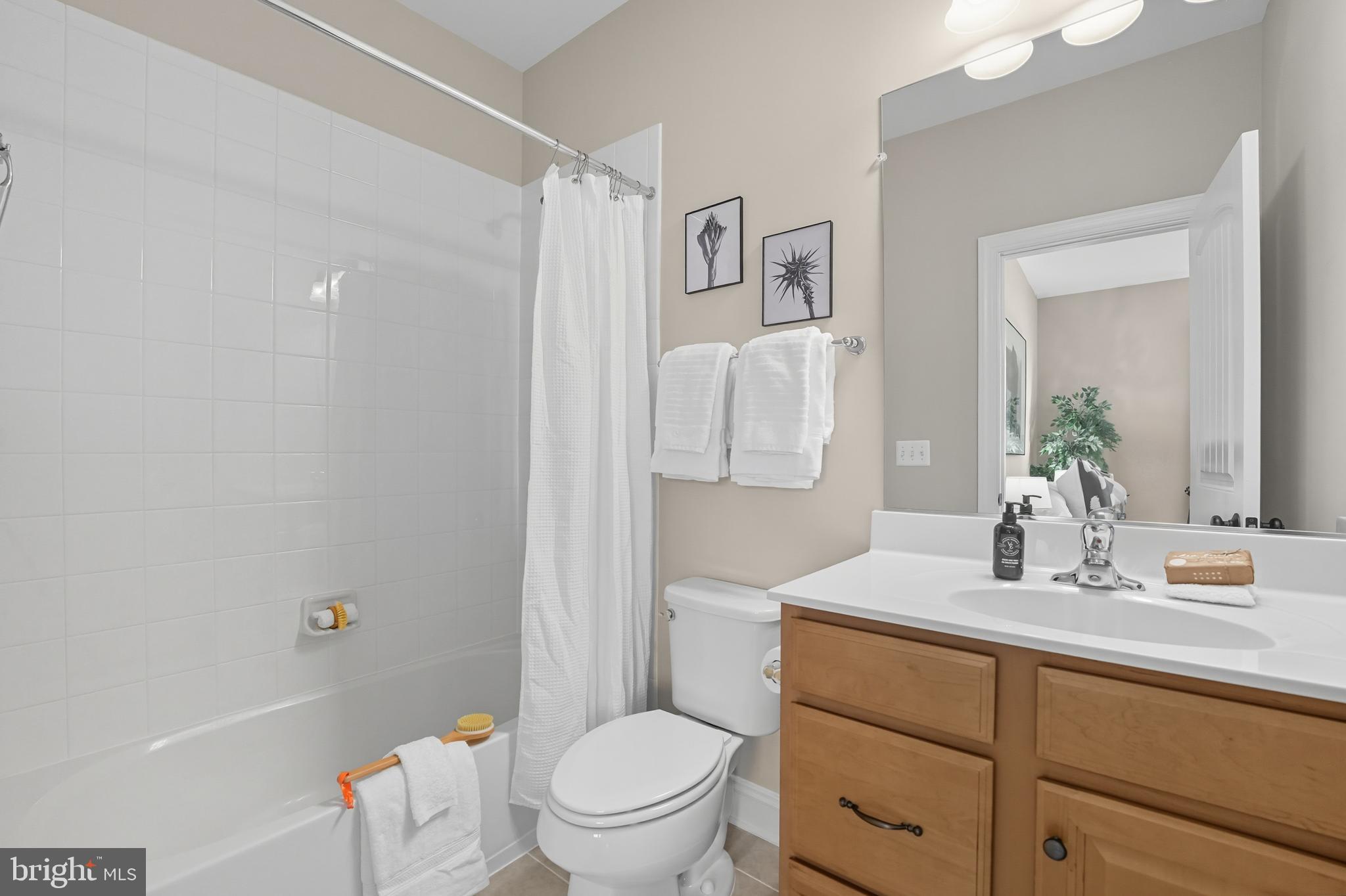 100 HEGLAR OAKS COURT