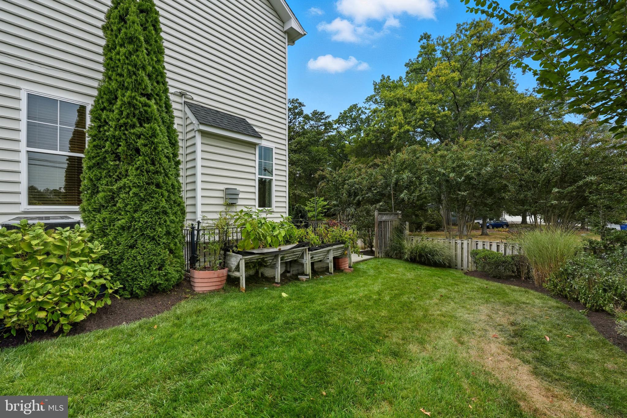 100 HEGLAR OAKS COURT