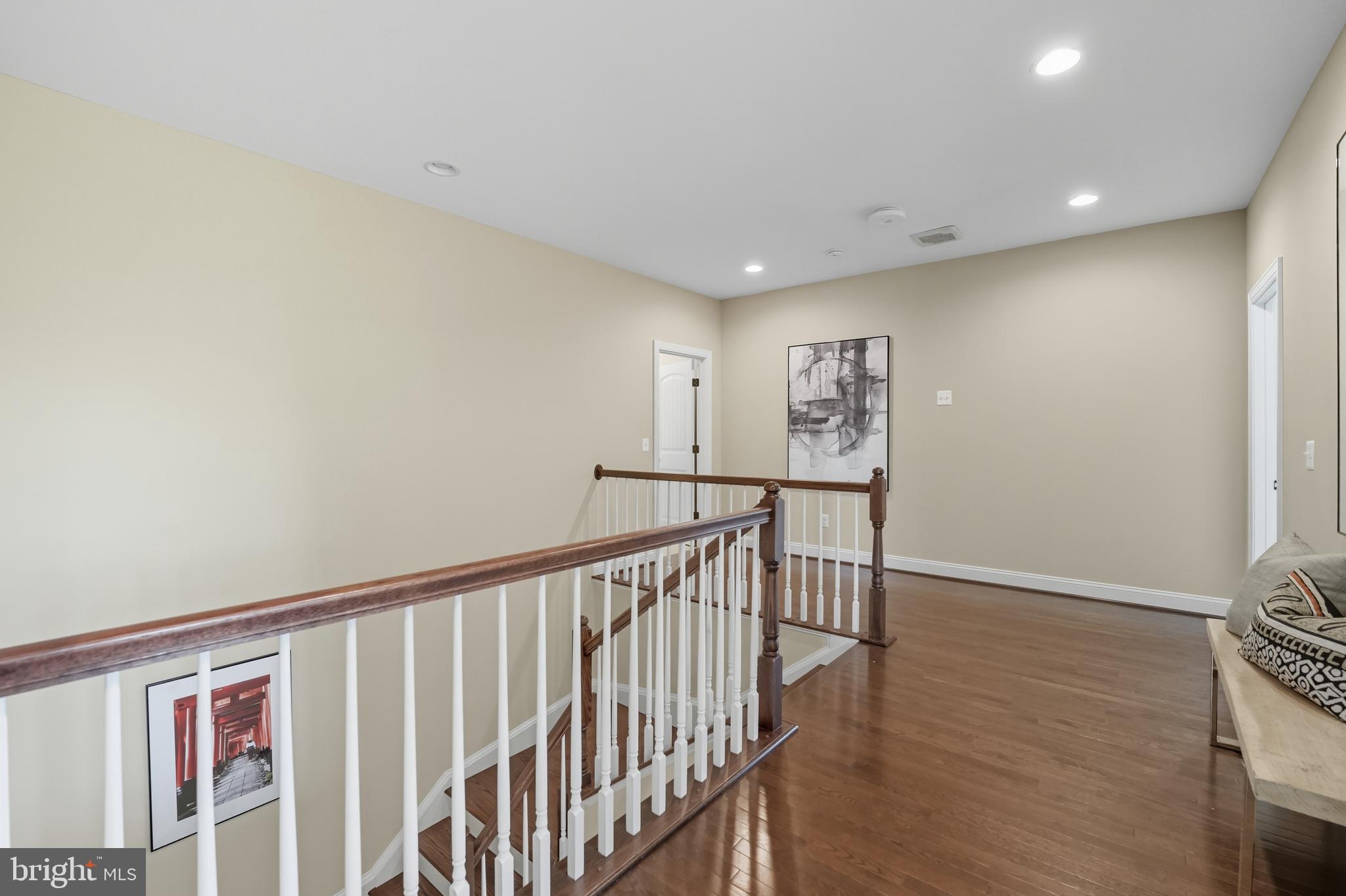 100 HEGLAR OAKS COURT