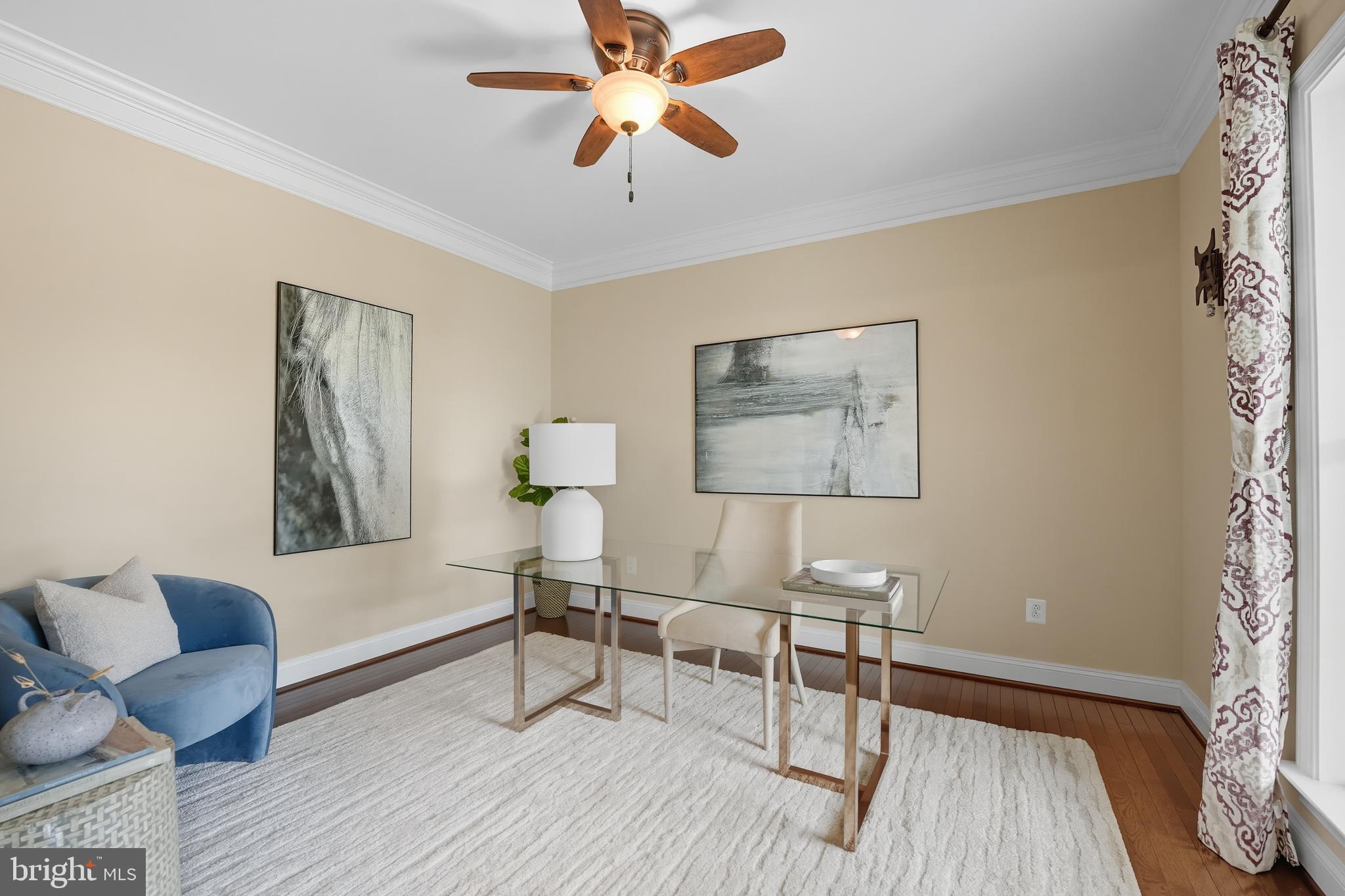 100 HEGLAR OAKS COURT