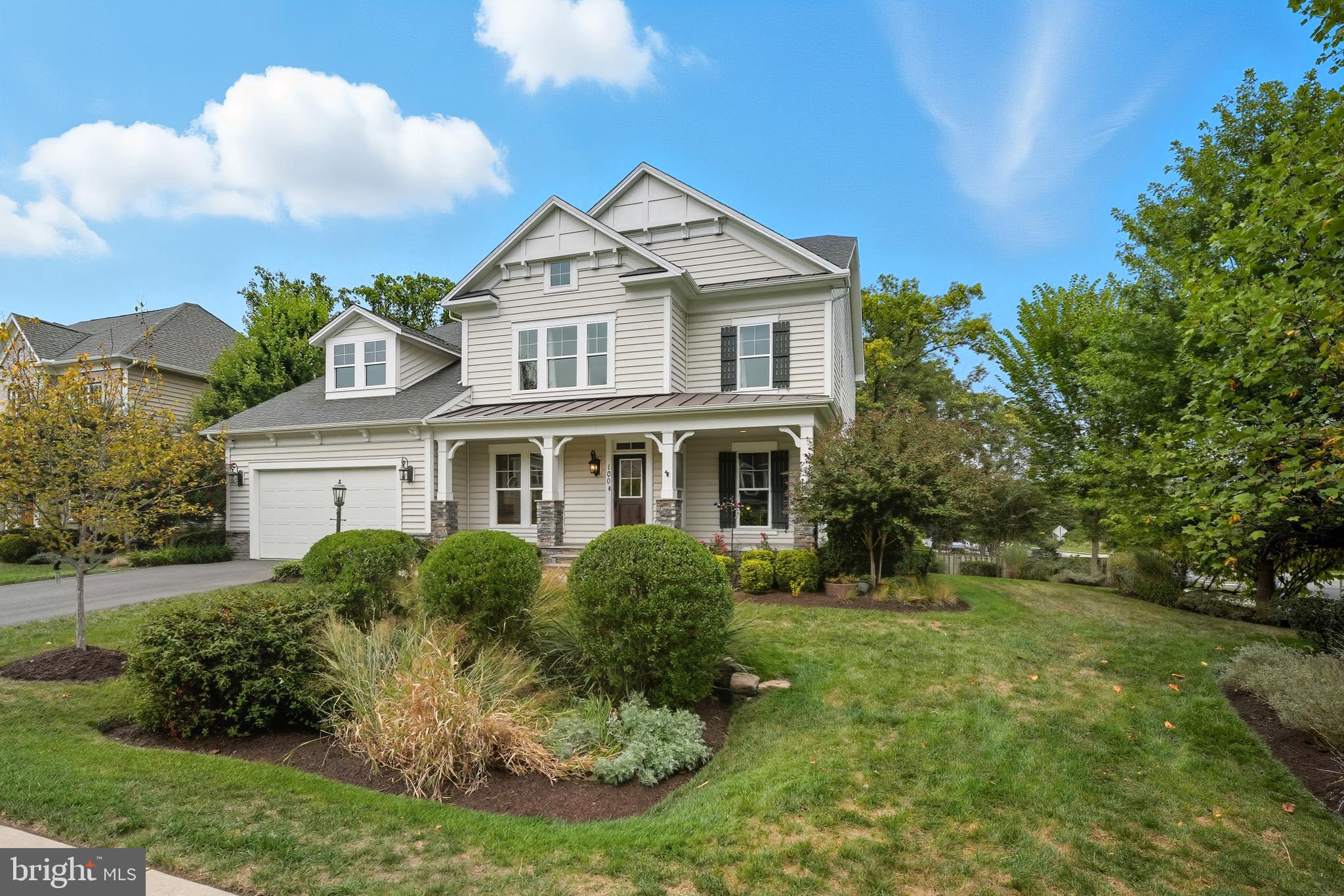 100 HEGLAR OAKS COURT