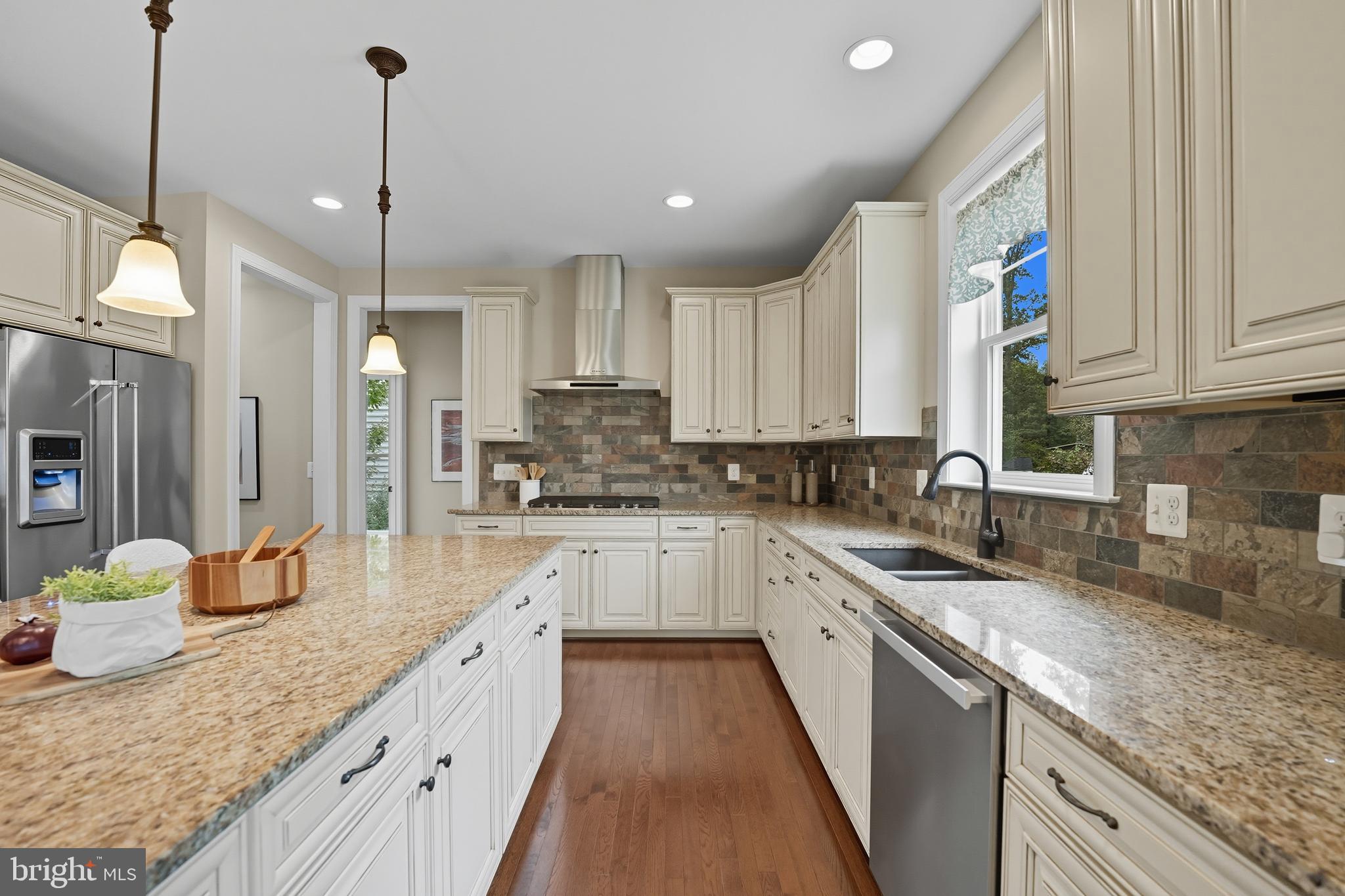 100 HEGLAR OAKS COURT