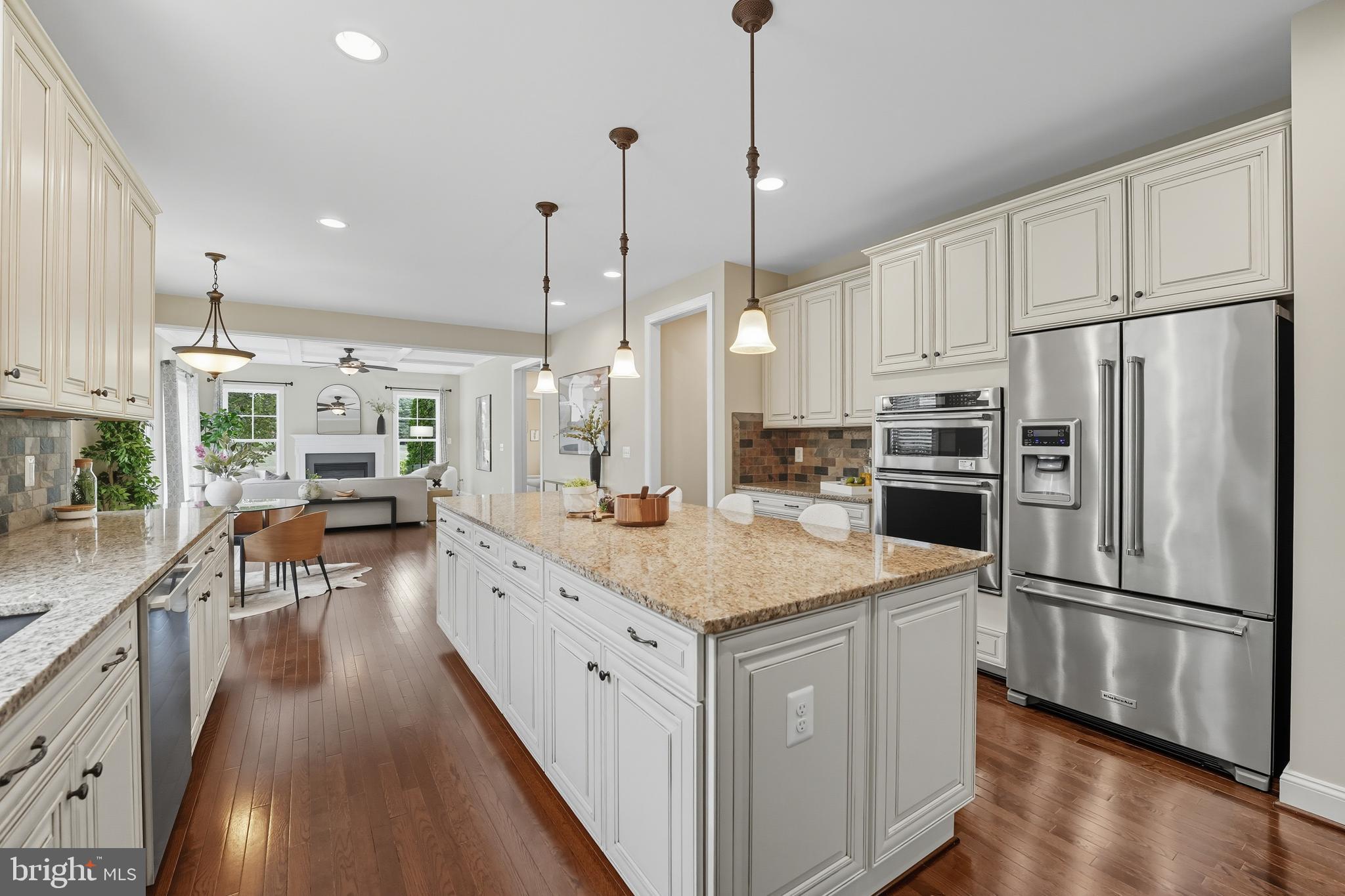 100 HEGLAR OAKS COURT