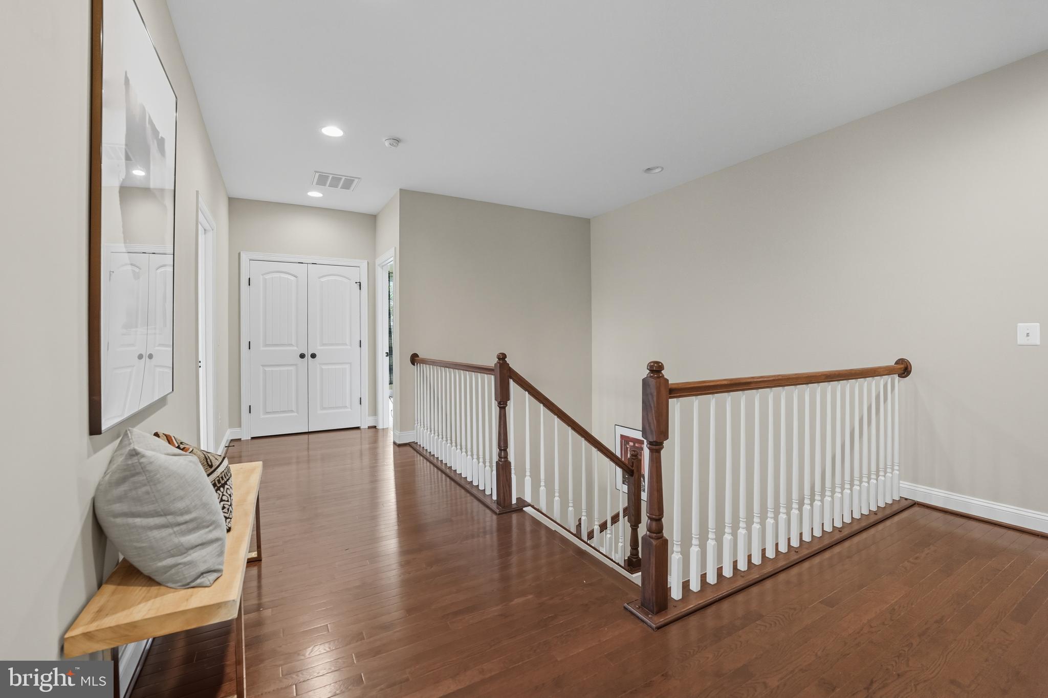 100 HEGLAR OAKS COURT